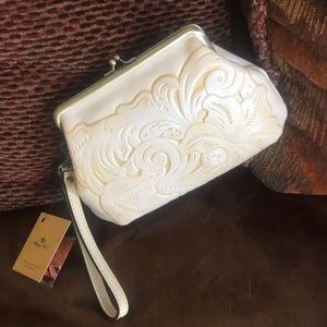NEW Patricia Nash SAVENA Wristlet Bag Clutch